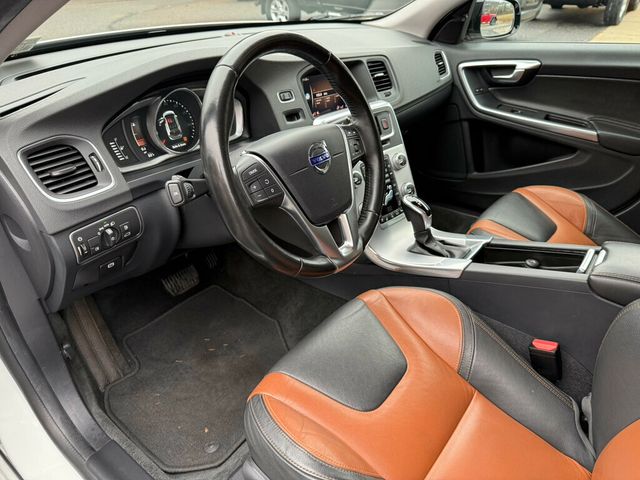 2018 Volvo V60 Cross Country T5 AWD - 22945621 - 18