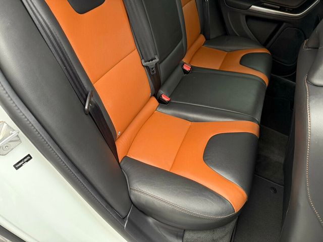 2018 Volvo V60 Cross Country T5 AWD - 22945621 - 38