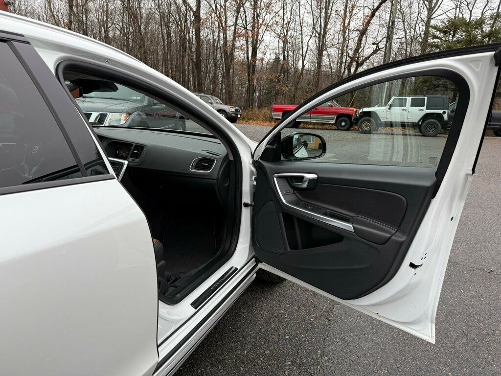 2018 Volvo V60 Cross Country T5 AWD - 22945621 - 41