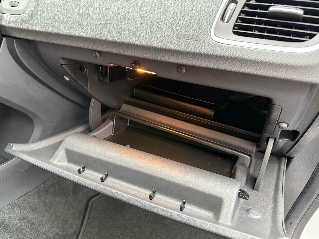 2018 Volvo V60 Cross Country T5 AWD - 22945621 - 47