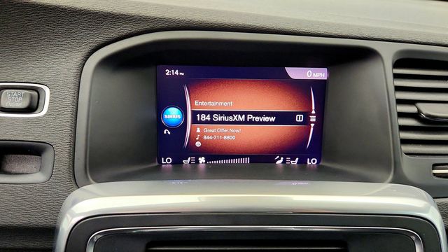 2018 Volvo V60 Cross Country T5 AWD w/ Convenience & BLIS Packages - 23099051 - 17