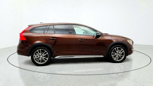 2018 Volvo V60 Cross Country T5 AWD w/ Convenience & BLIS Packages - 23099051 - 3