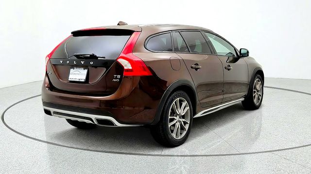 2018 Volvo V60 Cross Country T5 AWD w/ Convenience & BLIS Packages - 23099051 - 4