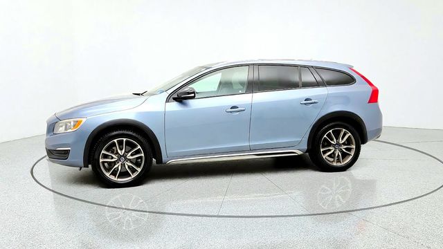 2018 Volvo V60 Cross Country T5 AWD w/ Convenience Pkg, BLIS Pkg, Heated Seats & Wheel - 23100319 - 7