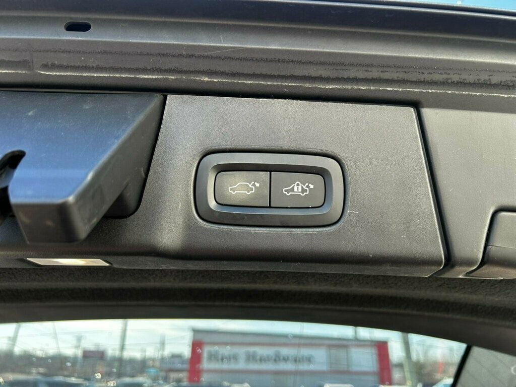 2018 Volvo V90 Cross Country LocalTrade/CrossCountry/AWD/T6/HeatedLeatherSeats/BackupCam - 22974463 - 16