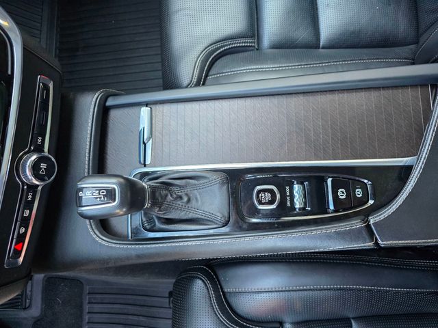 2018 Volvo V90 Cross Country T6 AWD - 23032304 - 22