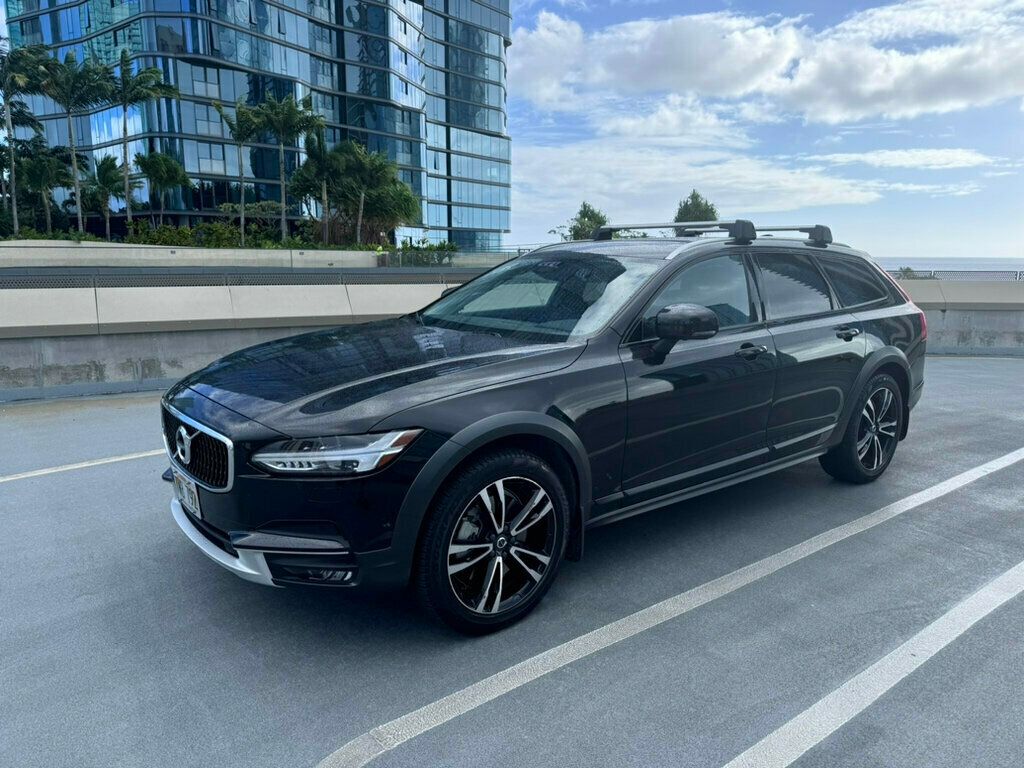 2018 Volvo V90 Cross Country Ultra Low Mileage, AWD - 22652308 - 6