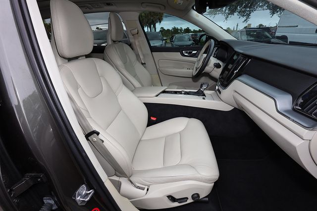2018 VOLVO XC60 T5 AWD Momentum - 23074823 - 11