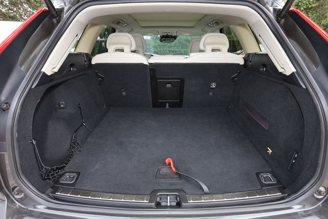 2018 VOLVO XC60 T5 AWD Momentum - 23074823 - 15