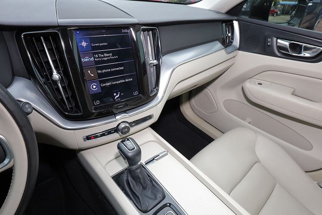 2018 VOLVO XC60 T5 AWD Momentum - 23074823 - 23
