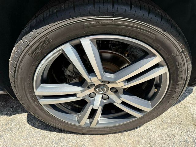 2018 Volvo XC60 T5 AWD Momentum - 23050567 - 10