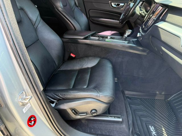 2018 Volvo XC60 T5 AWD Momentum - 23050567 - 18