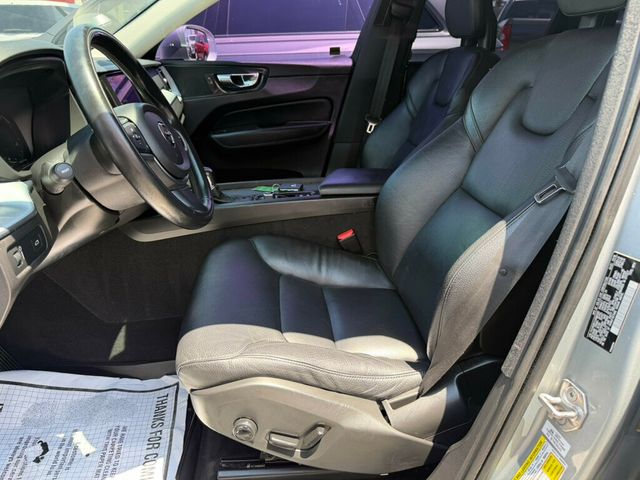 2018 Volvo XC60 T5 AWD Momentum - 23050567 - 1