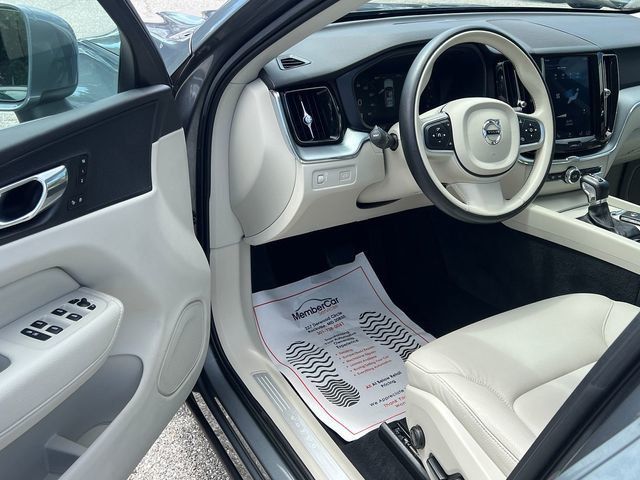 2018 Volvo XC60 T5 AWD Momentum - 23065048 - 9