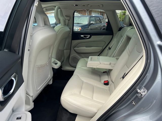 2018 Volvo XC60 T5 AWD Momentum - 23065048 - 13