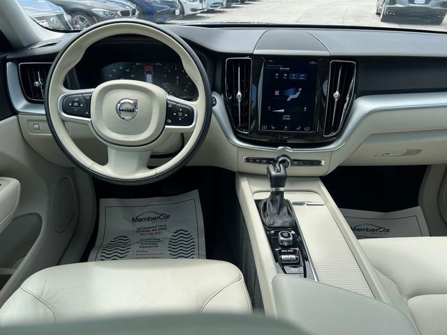 2018 Volvo XC60 T5 AWD Momentum - 23065048 - 14