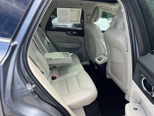 2018 Volvo XC60 T5 AWD Momentum - 23065048 - 19