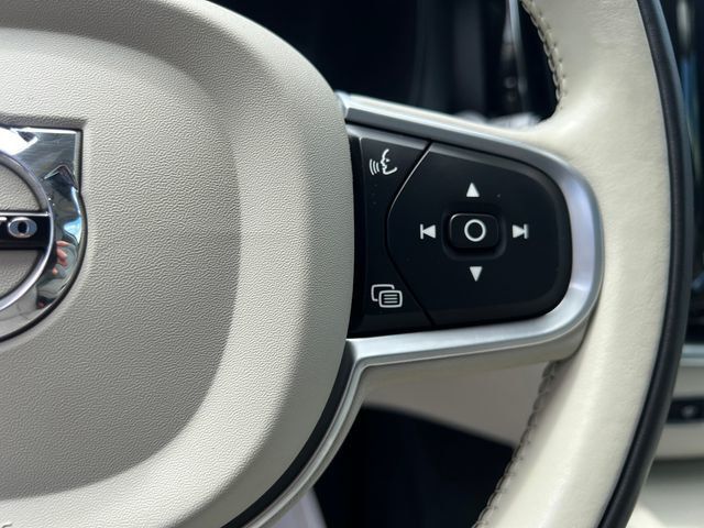 2018 Volvo XC60 T5 AWD Momentum - 23065048 - 24