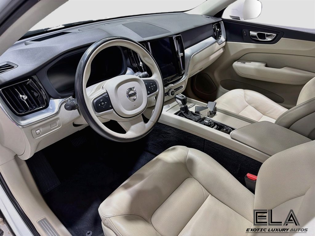 2018 Volvo XC60 T5 AWD Momentum - 23078778 - 9