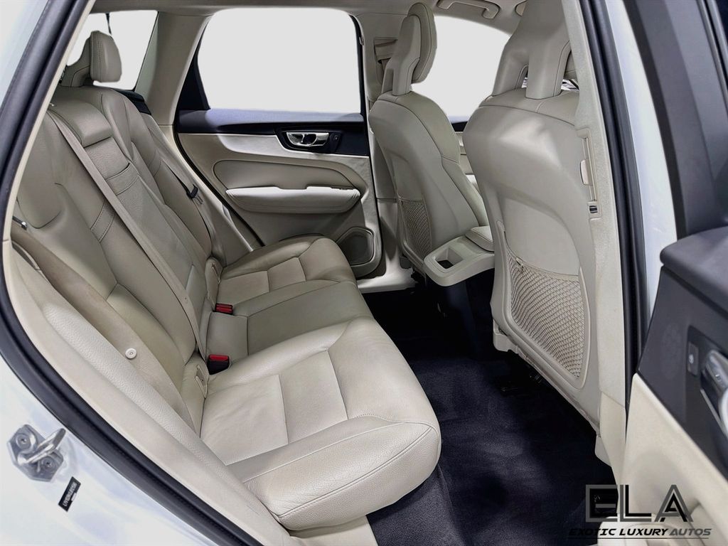 2018 Volvo XC60 T5 AWD Momentum - 23078778 - 29