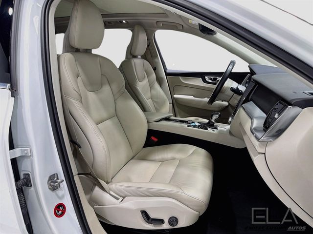 2018 Volvo XC60 T5 AWD Momentum - 23078778 - 30