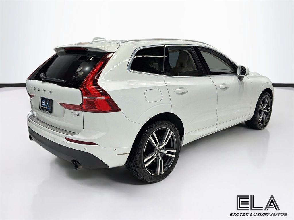 2018 Volvo XC60 T5 AWD Momentum - 23078778 - 45
