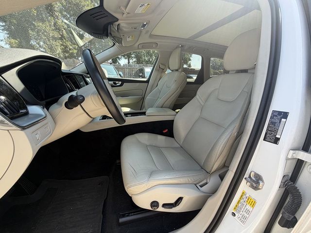 2018 Volvo XC60 T5 AWD Momentum - 23078778 - 6