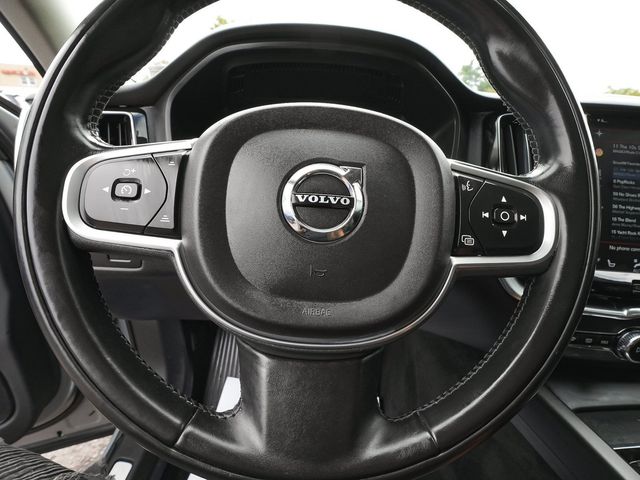 2018 Volvo XC60 T5 AWD Momentum - 23087625 - 18