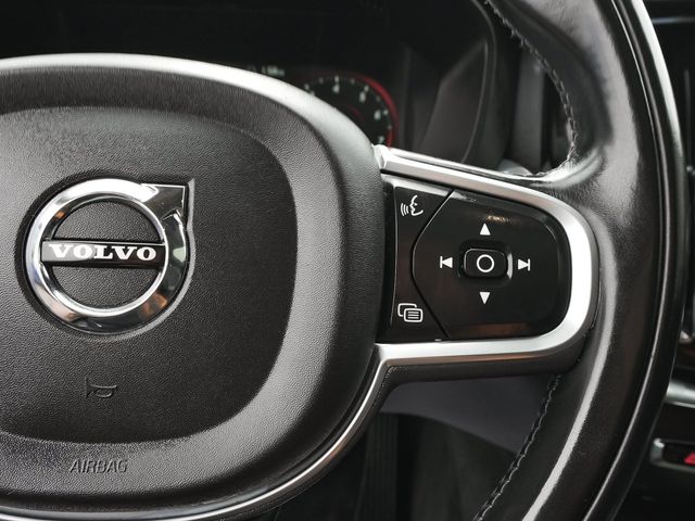 2018 Volvo XC60 T5 AWD Momentum - 23087625 - 20