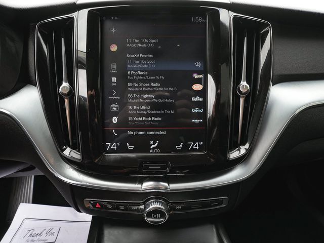 2018 Volvo XC60 T5 AWD Momentum - 23087625 - 24