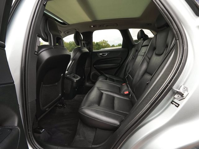 2018 Volvo XC60 T5 AWD Momentum - 23087625 - 31