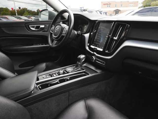 2018 Volvo XC60 T5 AWD Momentum - 23087625 - 38