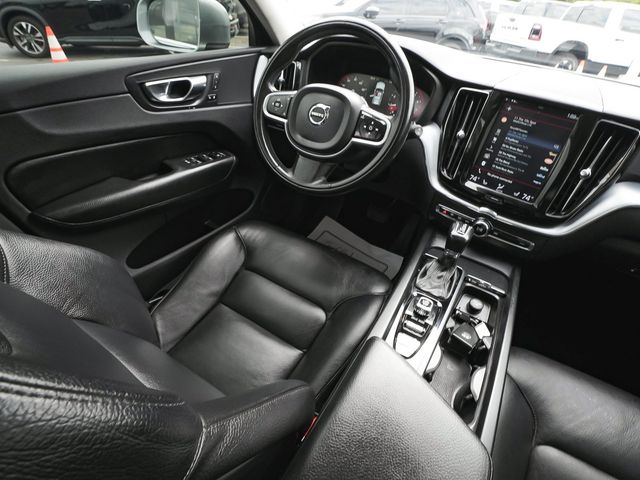 2018 Volvo XC60 T5 AWD Momentum - 23087625 - 39