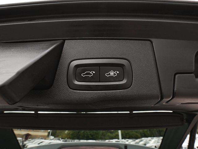 2018 Volvo XC60 T5 AWD Momentum - 23087625 - 45