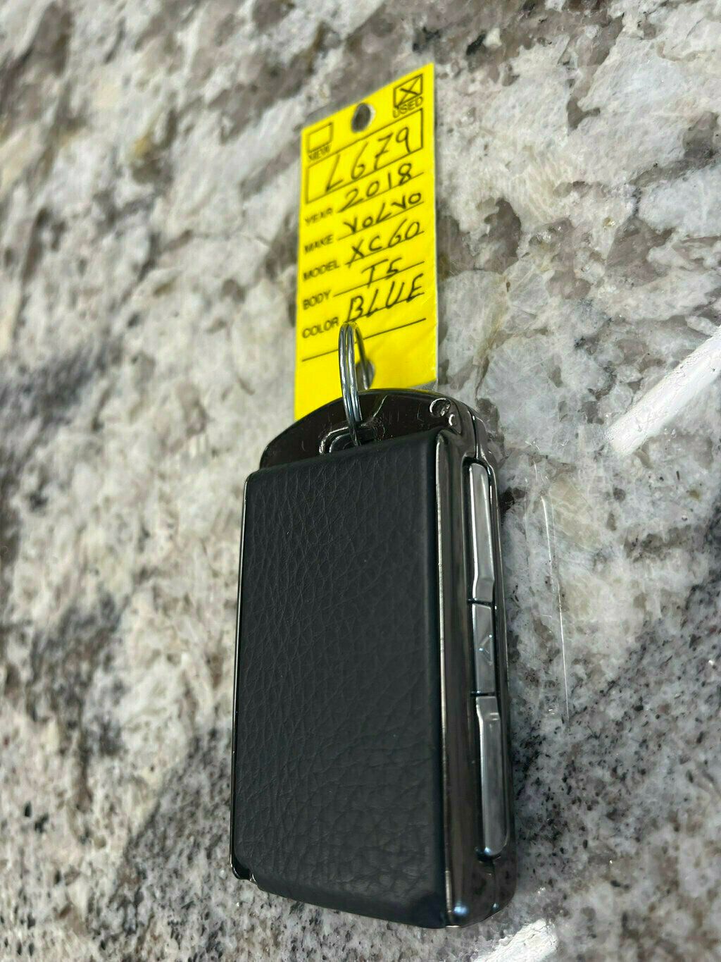 2018 Volvo XC60 T5 AWD Momentum - 22556541 - 46