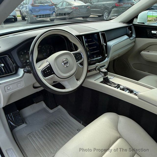 2018 Volvo XC60 T5 AWD MOMENTUM W/CONVENIENCE, VISION & ADVANCE PACKAGES - 23031086 - 22
