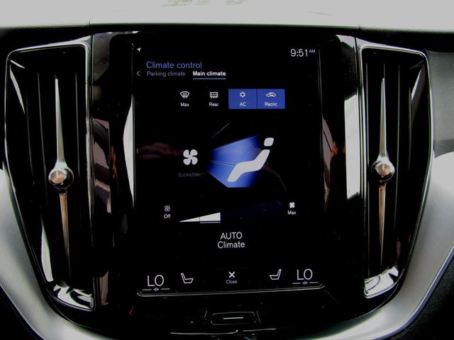 2018 Volvo XC60 T6 AWD Momentum - 23050994 - 24