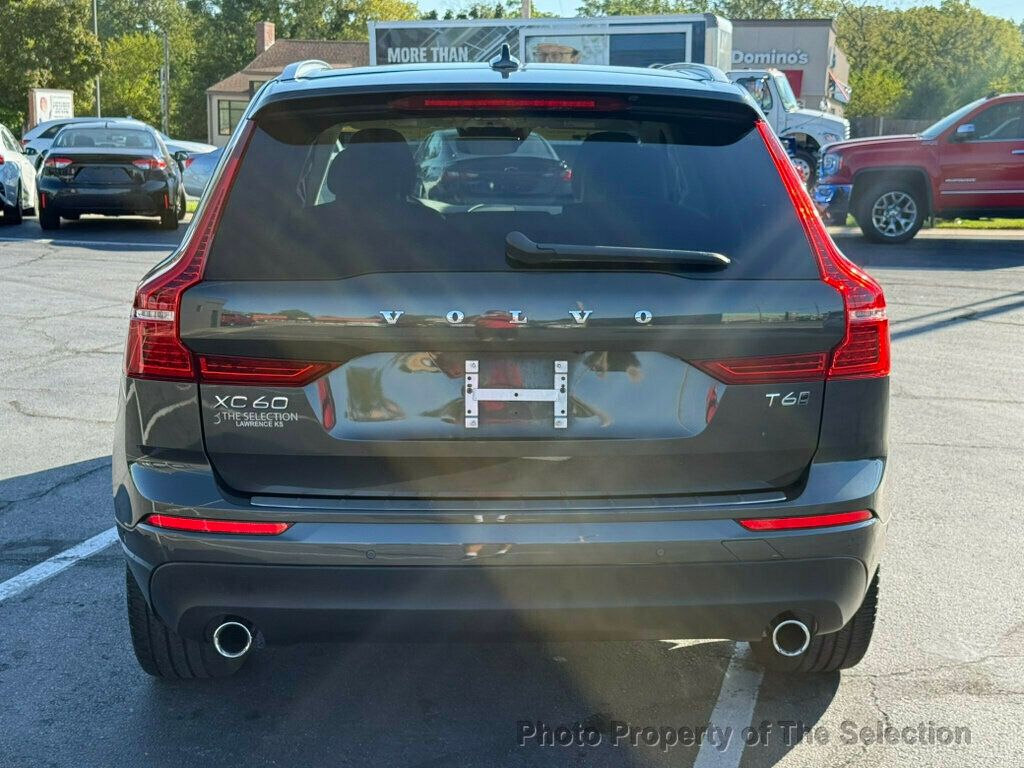 2018 Volvo XC60 T6 Momentum photo 11