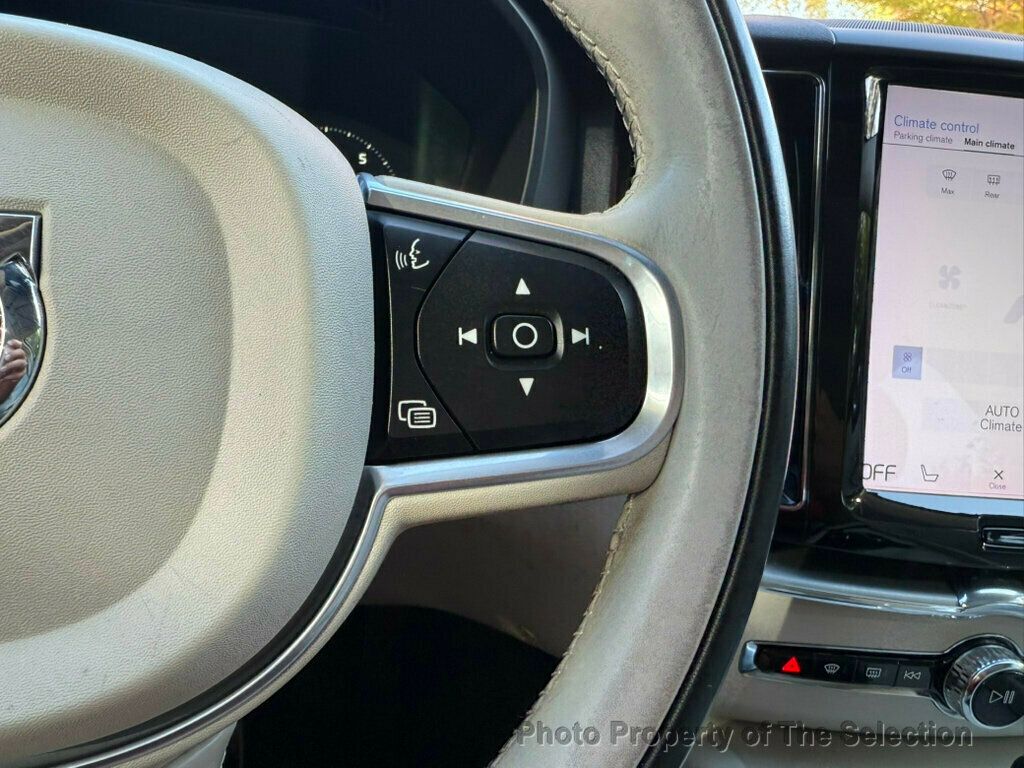 2018 Volvo XC60 T6 Momentum photo 20