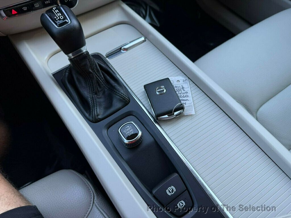 2018 Volvo XC60 T6 Momentum photo 27