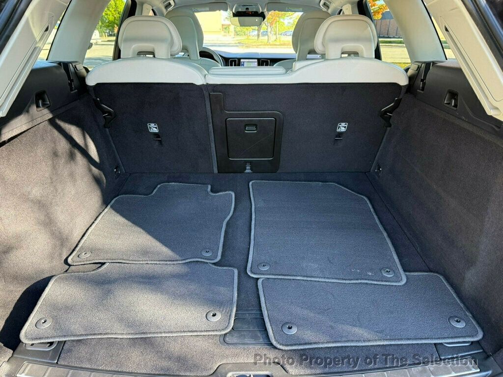 2018 Volvo XC60 T6 Momentum photo 34