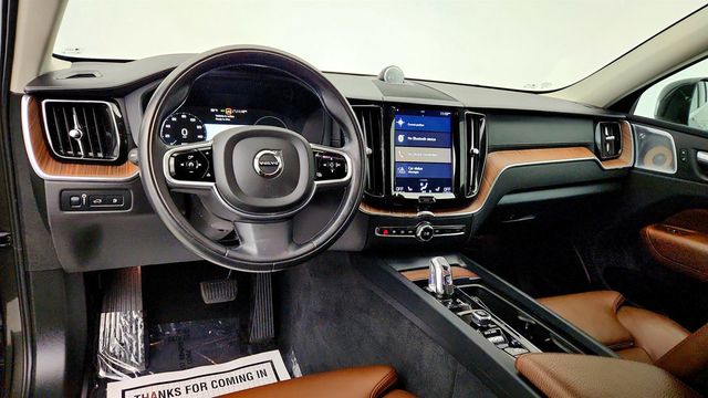 2018 Volvo XC60 T8 eAWD Plug-In Hybrid Inscription w/ B&W Audio, Pilot Assist - 23081761 - 12