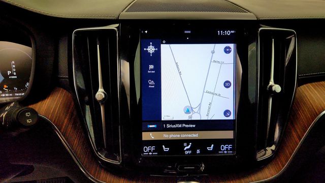 2018 Volvo XC60 T8 eAWD Plug-In Hybrid Inscription w/ B&W Audio, Pilot Assist - 23081761 - 18