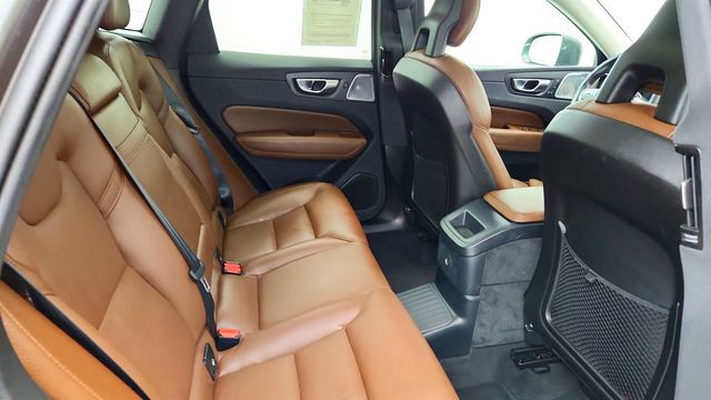 2018 Volvo XC60 T8 eAWD Plug-In Hybrid Inscription w/ B&W Audio, Pilot Assist - 23081761 - 21