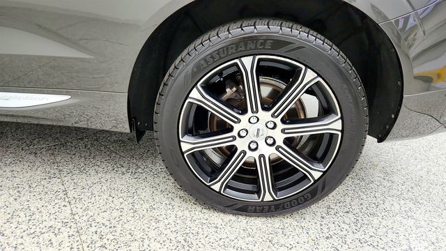 2018 Volvo XC60 T8 eAWD Plug-In Hybrid Inscription w/ B&W Audio, Pilot Assist - 23081761 - 8
