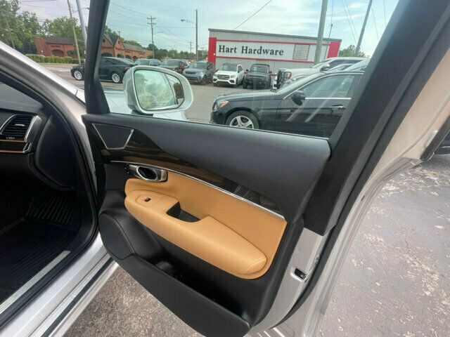 2018 Volvo XC90 Local/T6Momentum/AWD/3rdRowSeating/BlindSpot/PanoRoof/HtdLeather - 22520648 - 20