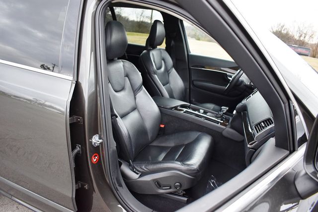 2018 Volvo XC90 T5 FWD 7-Passenger Momentum - 22988909 - 2
