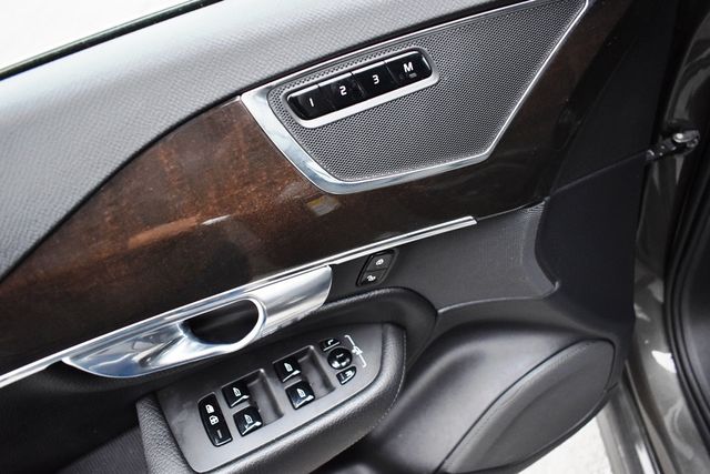 2018 Volvo XC90 T5 FWD 7-Passenger Momentum - 22988909 - 34