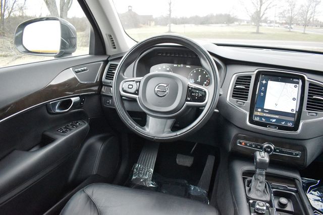 2018 Volvo XC90 T5 FWD 7-Passenger Momentum - 22988909 - 40