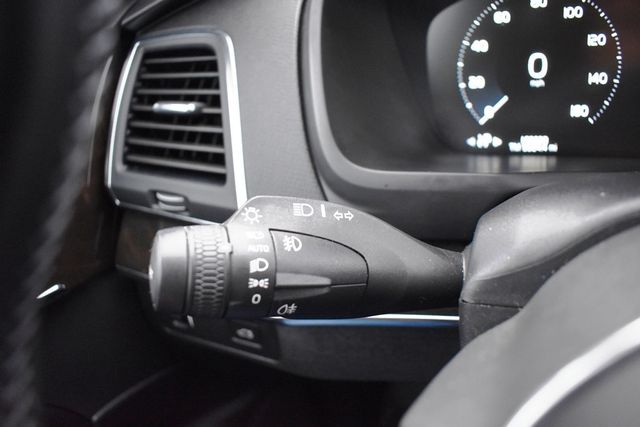 2018 Volvo XC90 T5 FWD 7-Passenger Momentum - 22988909 - 52